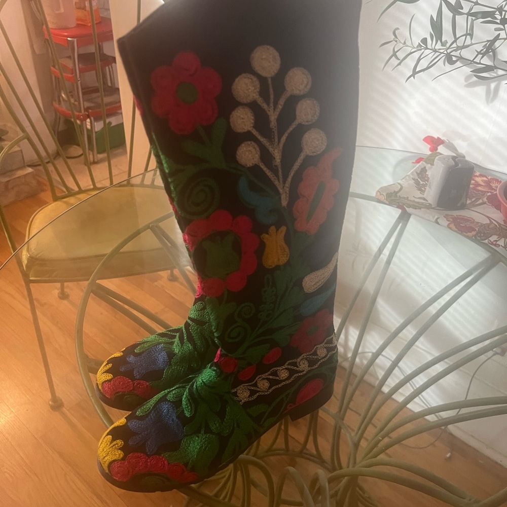 Artemis Embroidered Boot - Size 39